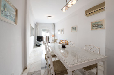 3 Bedroom Middle Floor Apartment in Marbella - Image 4