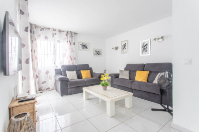 2 Bedroom Semi-Detached House in Riviera del Sol - Image 4