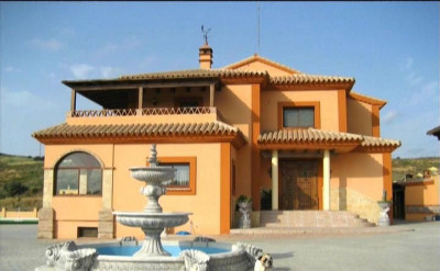 5 Bedroom Finca - Cortijo in Estepona - Image 1