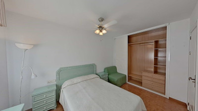 1 Bedroom Middle Floor Apartment in Marbella - Image 4