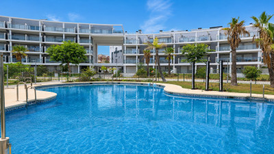 2 Bedroom Middle Floor Apartment in Manilva - Image 1