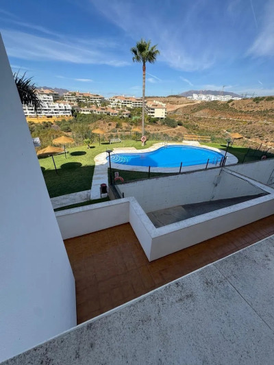 3 Bedroom Middle Floor Apartment in Riviera del Sol