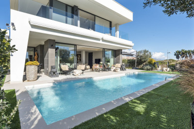 3 Bedroom Detached Villa in Manilva - Image 2