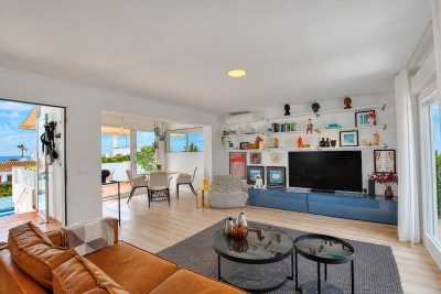 2 Bedroom Detached Villa in El Chaparral - Image 2