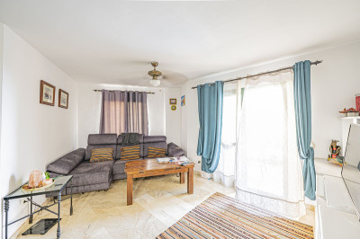 2 Bedroom Ground Floor Apartment in Marbella - Image 5