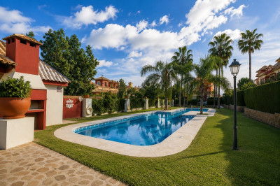 5 Bedroom Townhouse in Torrequebrada - Image 4
