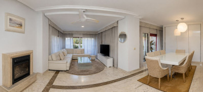 5 Bedroom Townhouse in Torrequebrada - Image 5