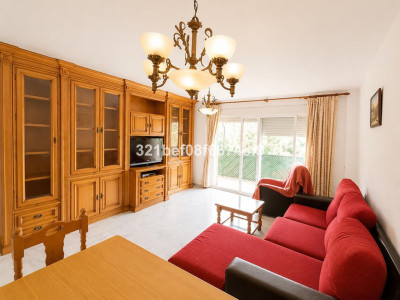 4 Bedroom Ground Floor Apartment in Estepona - Image 1