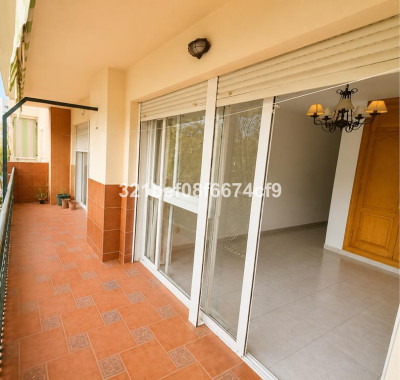 4 Bedroom Ground Floor Apartment in Estepona - Image 2