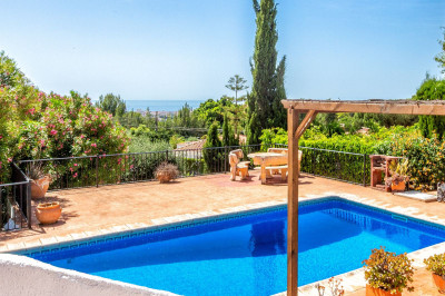 6 Bedroom Detached Villa in Mijas - Image 2