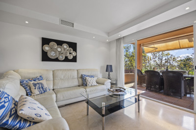 4 Bedroom Middle Floor Apartment in The Golden Mile - Image 4