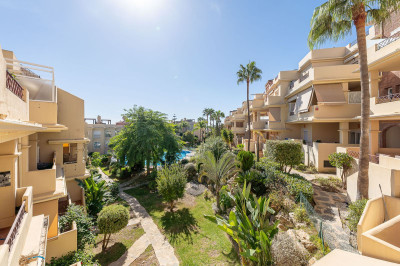 3 Bedroom Middle Floor Apartment in Bel Air - Image 1