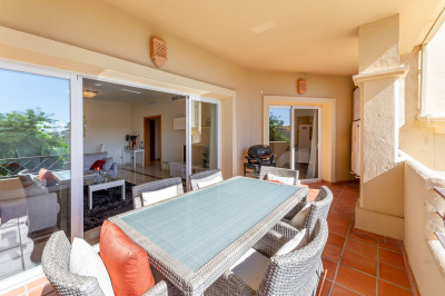 3 Bedroom Middle Floor Apartment in Bel Air - Image 5