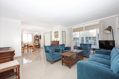 3 Bedroom Middle Floor Apartment in Marbella - Image 2
