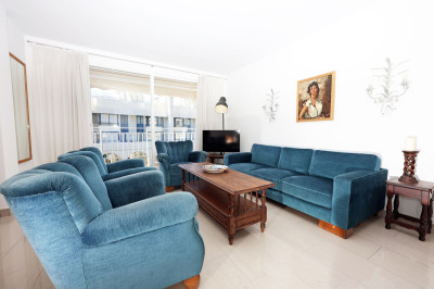 3 Bedroom Middle Floor Apartment in Marbella - Image 3