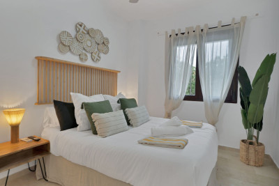 2 Bedroom Middle Floor Apartment in Riviera del Sol - Image 3