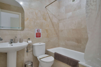 2 Bedroom Middle Floor Apartment in Riviera del Sol - Image 5