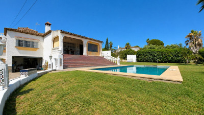 3 Bedroom Detached Villa in Estepona - Image 2