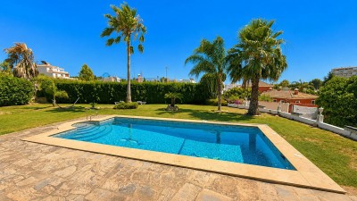 3 Bedroom Detached Villa in Estepona - Image 3