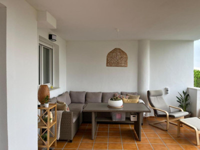3 Bedroom Middle Floor Apartment in Doña Julia - Image 2