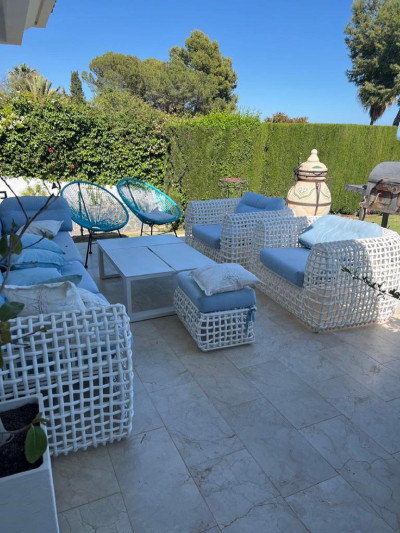 10 Bedroom Detached Villa in El Paraiso - Image 5