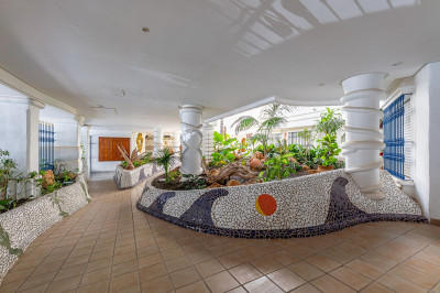 1 Bedroom Ground Floor Apartment in Benalmadena - Image 4