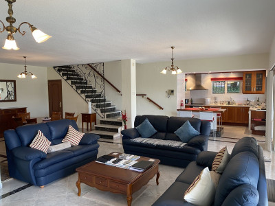 4 Bedroom Detached Villa in Mijas - Image 3