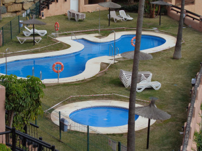 3 Bedroom Penthouse in La Duquesa - Image 4