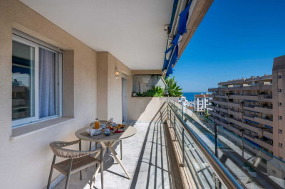 2 Bedroom Top Floor Apartment in Puerto Banús - Image 3