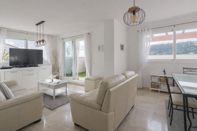2 Bedroom Penthouse in La Alcaidesa - Image 2