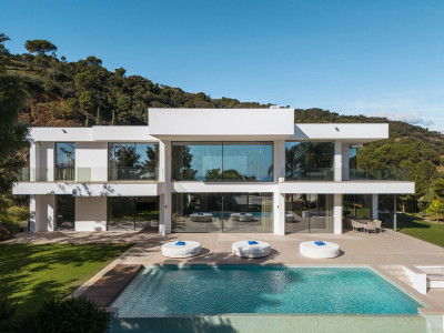 5 Bedroom Detached Villa in El Madroñal - Image 1
