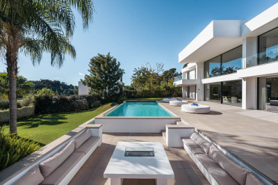 5 Bedroom Detached Villa in El Madroñal - Image 5