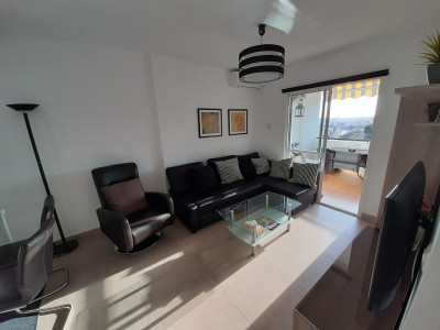 2 Bedroom Middle Floor Apartment in Benalmadena Costa - Image 4
