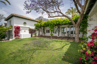 6 Bedroom Detached Villa in Sierra Blanca