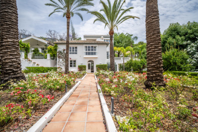 6 Bedroom Detached Villa in Sierra Blanca - Image 3