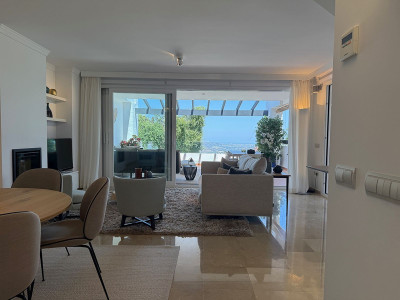 3 Bedroom Middle Floor Apartment in La Mairena - Image 5