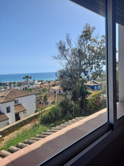 6 Bedroom Detached Villa in Manilva - Image 4