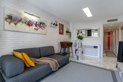 2 Bedroom Middle Floor Apartment in Riviera del Sol - Image 5