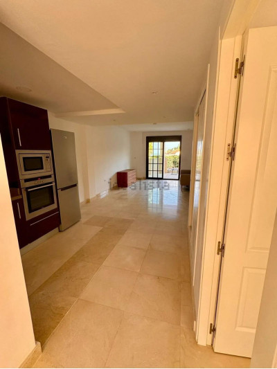 2 Bedroom Middle Floor Apartment in Torrequebrada - Image 5
