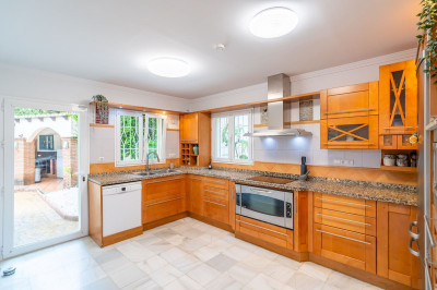 3 Bedroom Detached Villa in Mijas Golf - Image 2