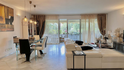 3 Bedroom Middle Floor Apartment in The Golden Mile - Image 4