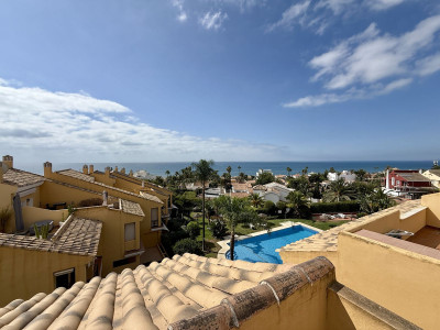 4 Bedroom Semi-Detached House in Elviria - Image 2