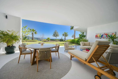 3 Bedroom Ground Floor Apartment in Marbella - Image 2