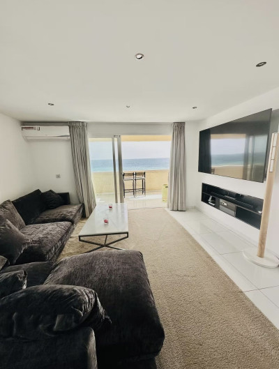 2 Bedroom Middle Floor Apartment in Marbella - Image 5