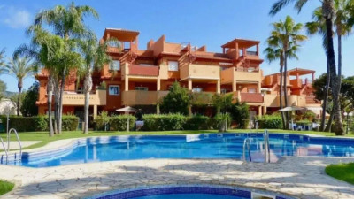 2 Bedroom Ground Floor Apartment in Marbella - Image 2