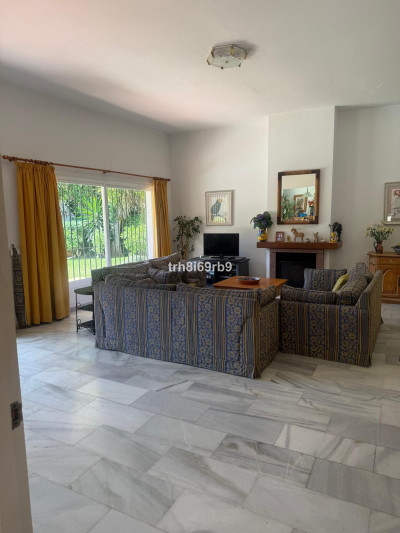 4 Bedroom Detached Villa in Benamara - Image 4