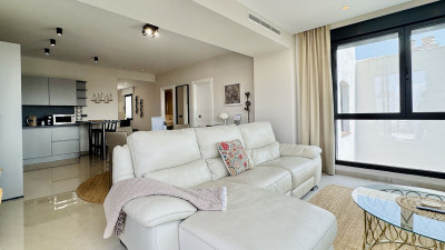 2 Bedroom Penthouse in Puerto Banús - Image 3