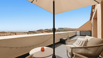 3 Bedroom Penthouse in La Duquesa - Image 2