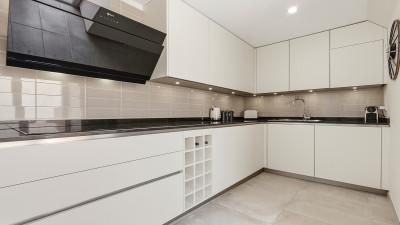 3 Bedroom Penthouse in La Duquesa - Image 4