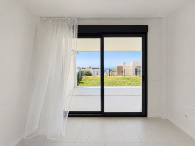 2 Bedroom Ground Floor Apartment in Casares - Image 4